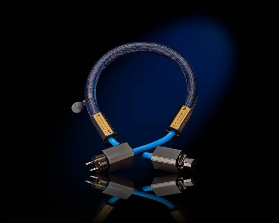 siltech-royal-double-crown-power-netzkabel-flaggschiff image 1