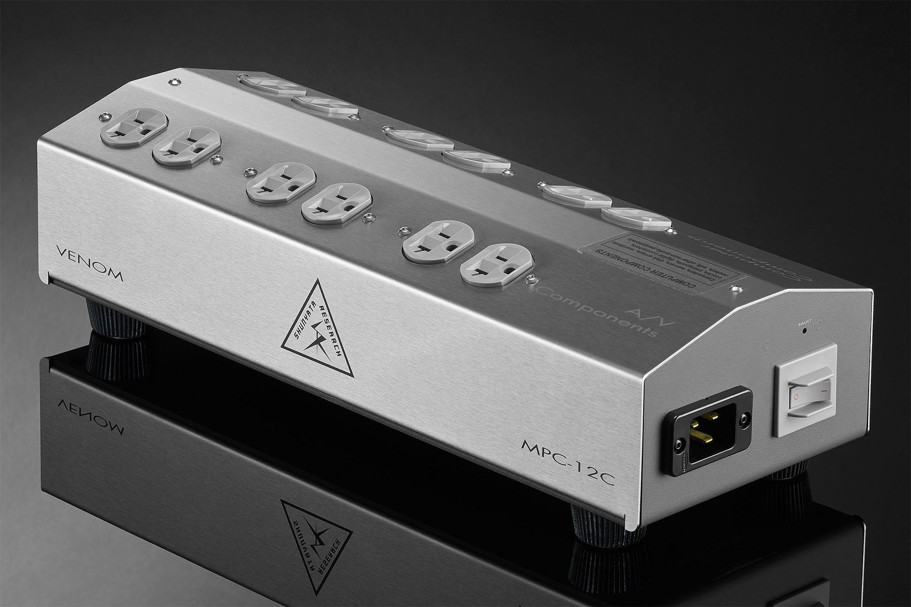 shunyata-venom-mpc-12c-media-power-center-stromverteiler image 2