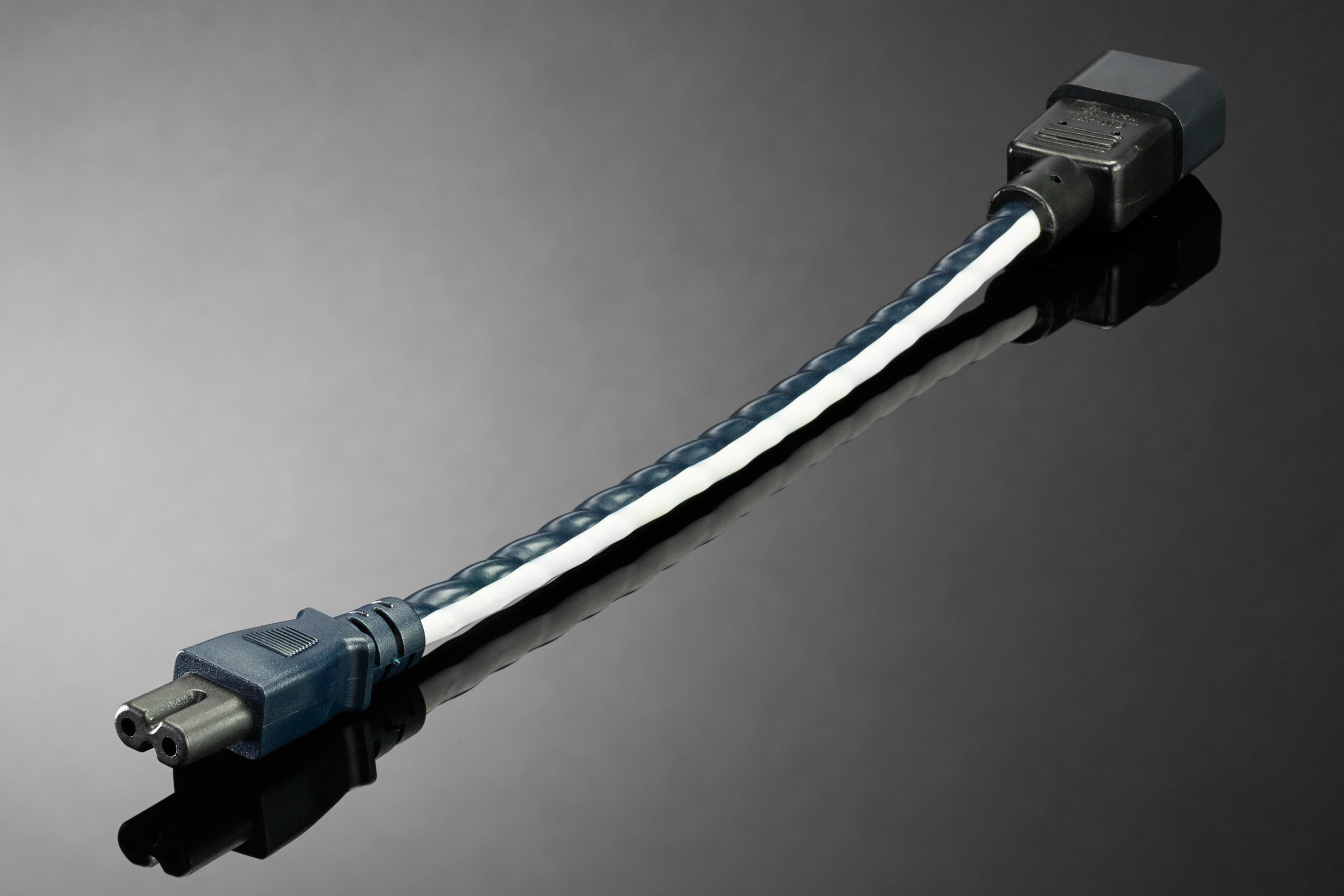 shunyata-venom-v14-mini-power-adapter-c7-c5-set image 3