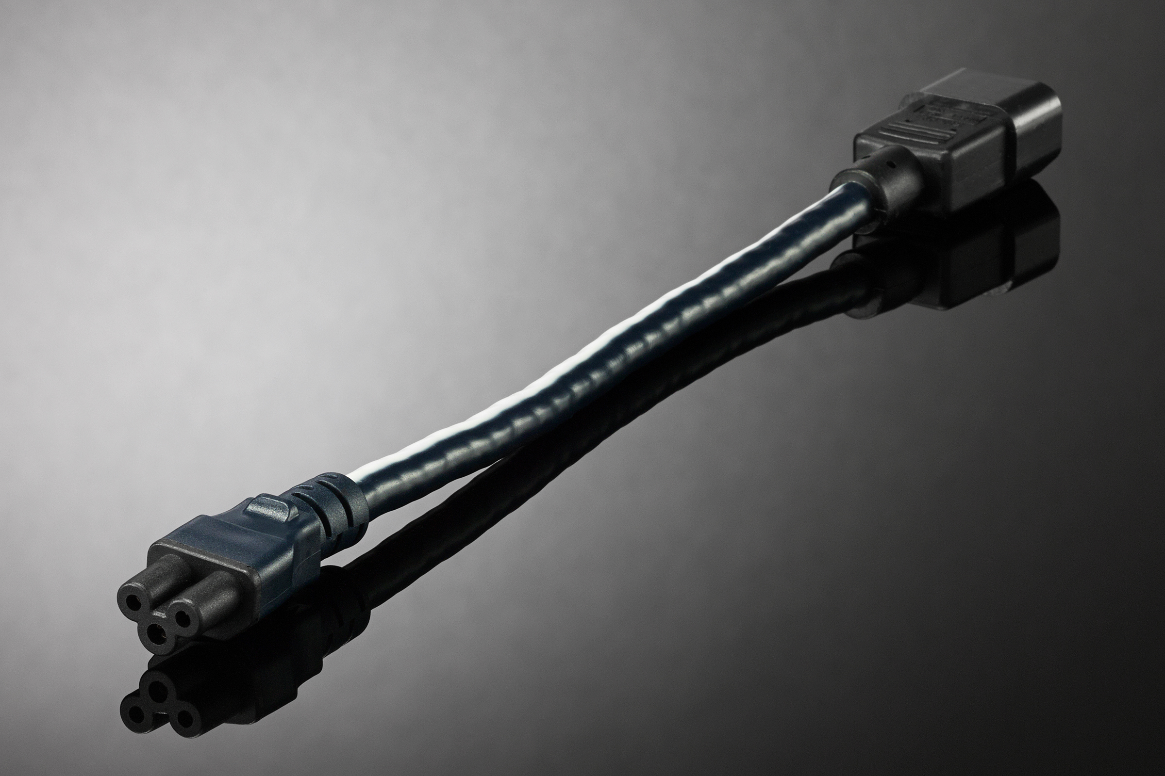 shunyata-venom-v14-mini-power-adapter-c7-c5-set image 2