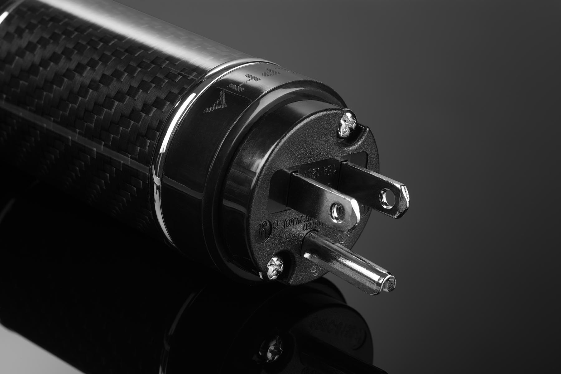 shunyata-alpha-xc-reference-netzkabel-black-carbon image 4